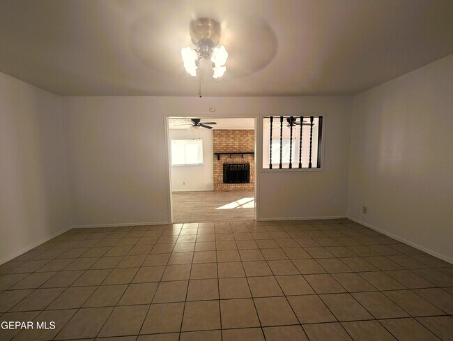 Building Photo - 5804 Pickerel Dr