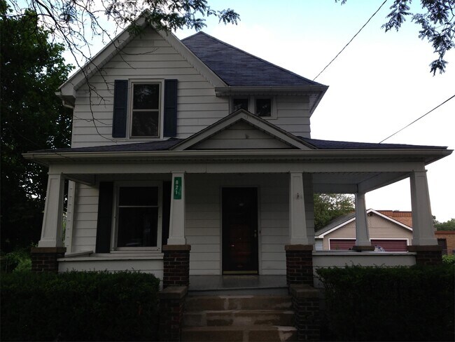 Building Photo - 821 Bush St
