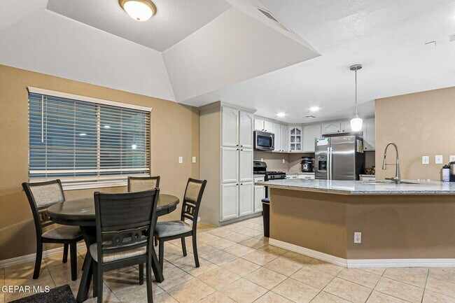 Building Photo - 6312 Casper Ridge Dr