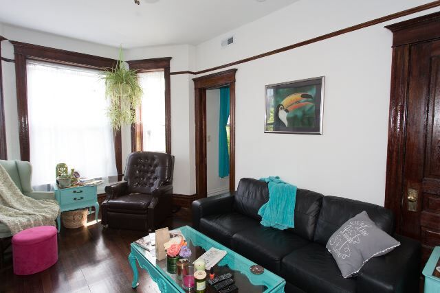 Building Photo - 870 W Buckingham Pl