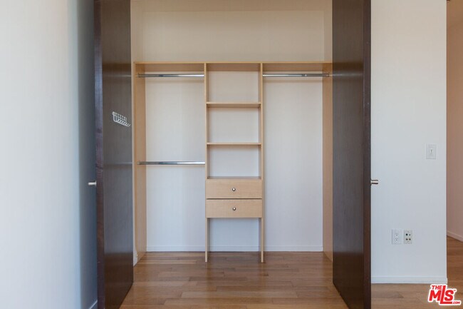 Building Photo - 8639 Whitworth Dr