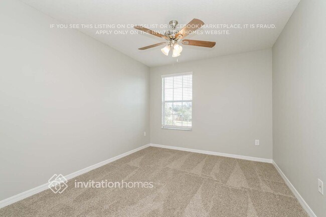 Building Photo - 1808 Oak Pond St
