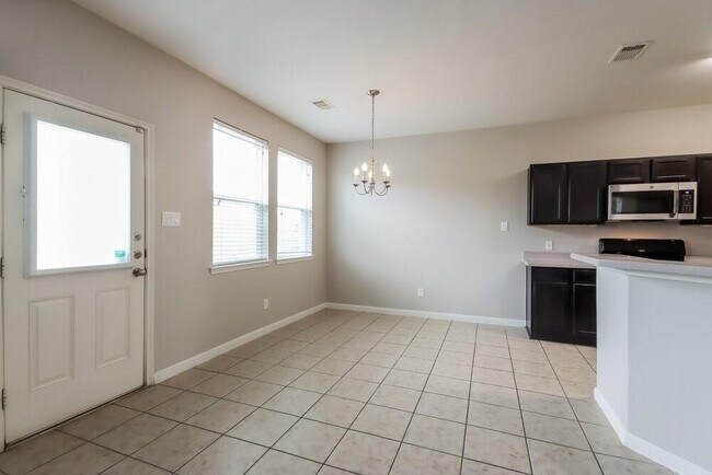 Building Photo - 18726 Walden Glen Cir