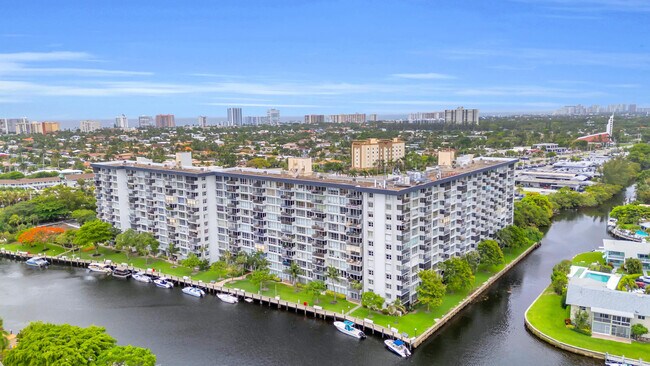Building Photo - 801 S Federal Hwy