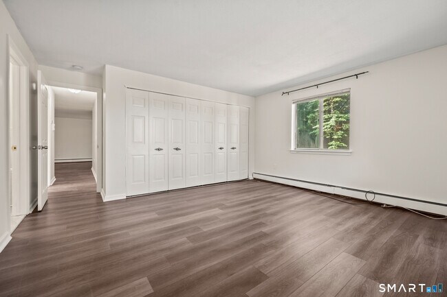 Building Photo - 38 Rambling Brook Ln