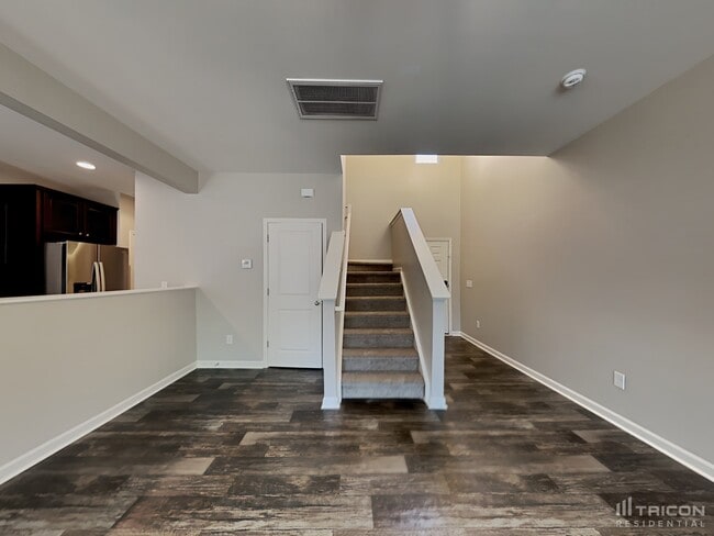 Building Photo - 5007 Red Poll Dr