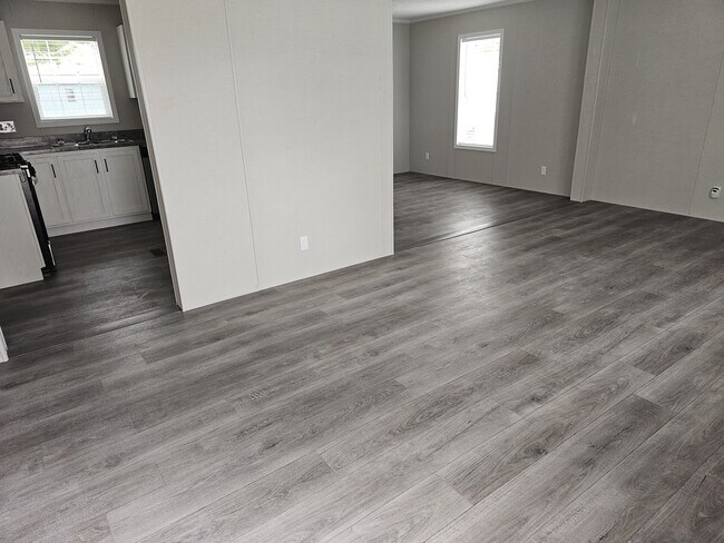 Building Photo - 9614 Seaway Dr