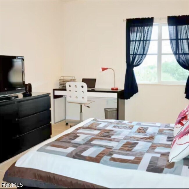 Building Photo - 13100 Bella Casa Cir