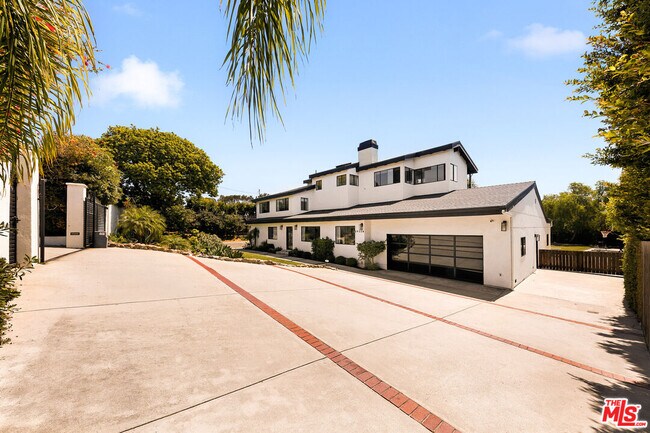 Building Photo - 29328 Heathercliff Rd