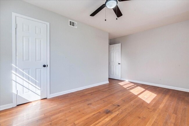 Building Photo - 704 S 3rd St