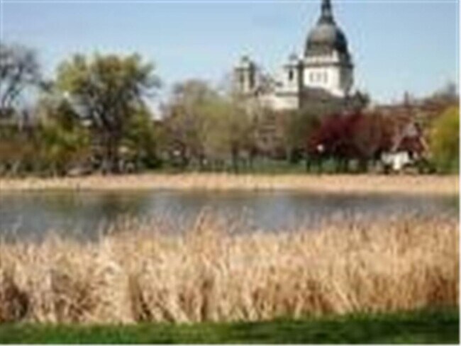 Building Photo - 1401 Willow St