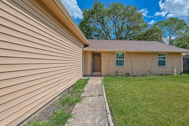 Building Photo - 11618 Corona Ln