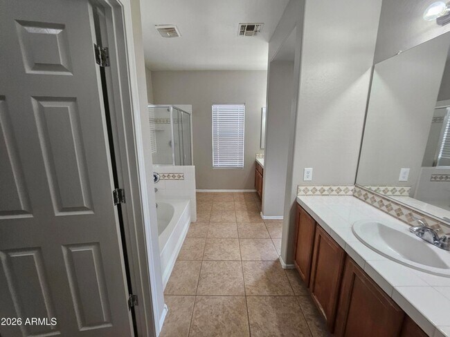 Building Photo - 25850 W Pleasant Ln