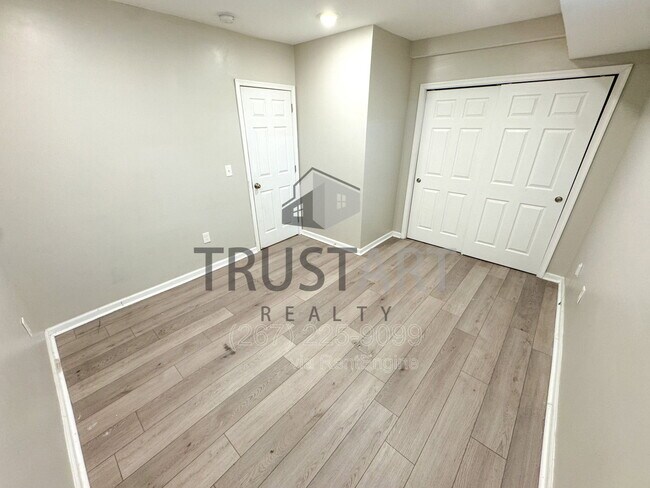 Building Photo - 5448 Springfield Ave