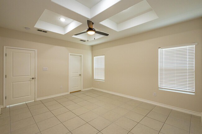 Building Photo - 1512 Latigo Lp