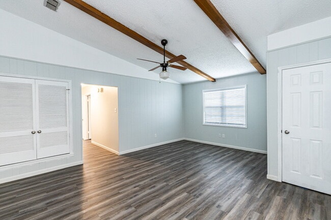 Building Photo - 2/2 in Frenship Schools. LOCATION! 1/2 off first months rent!