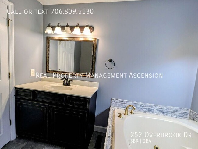 Building Photo - 252 Overbrook Dr