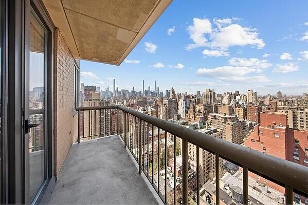 Building Photo - 1438 Third Avenue