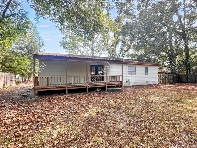 Building Photo - 3410 Old Brandon Rd