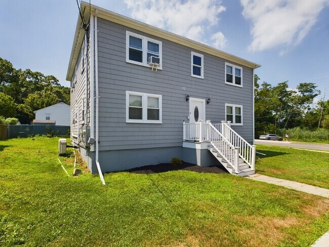 Building Photo - 3 Sagamore Ave