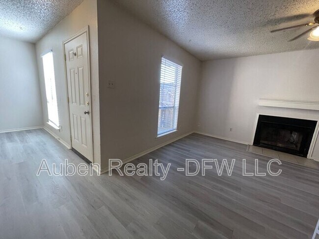 Building Photo - 5524 Lewis Ct