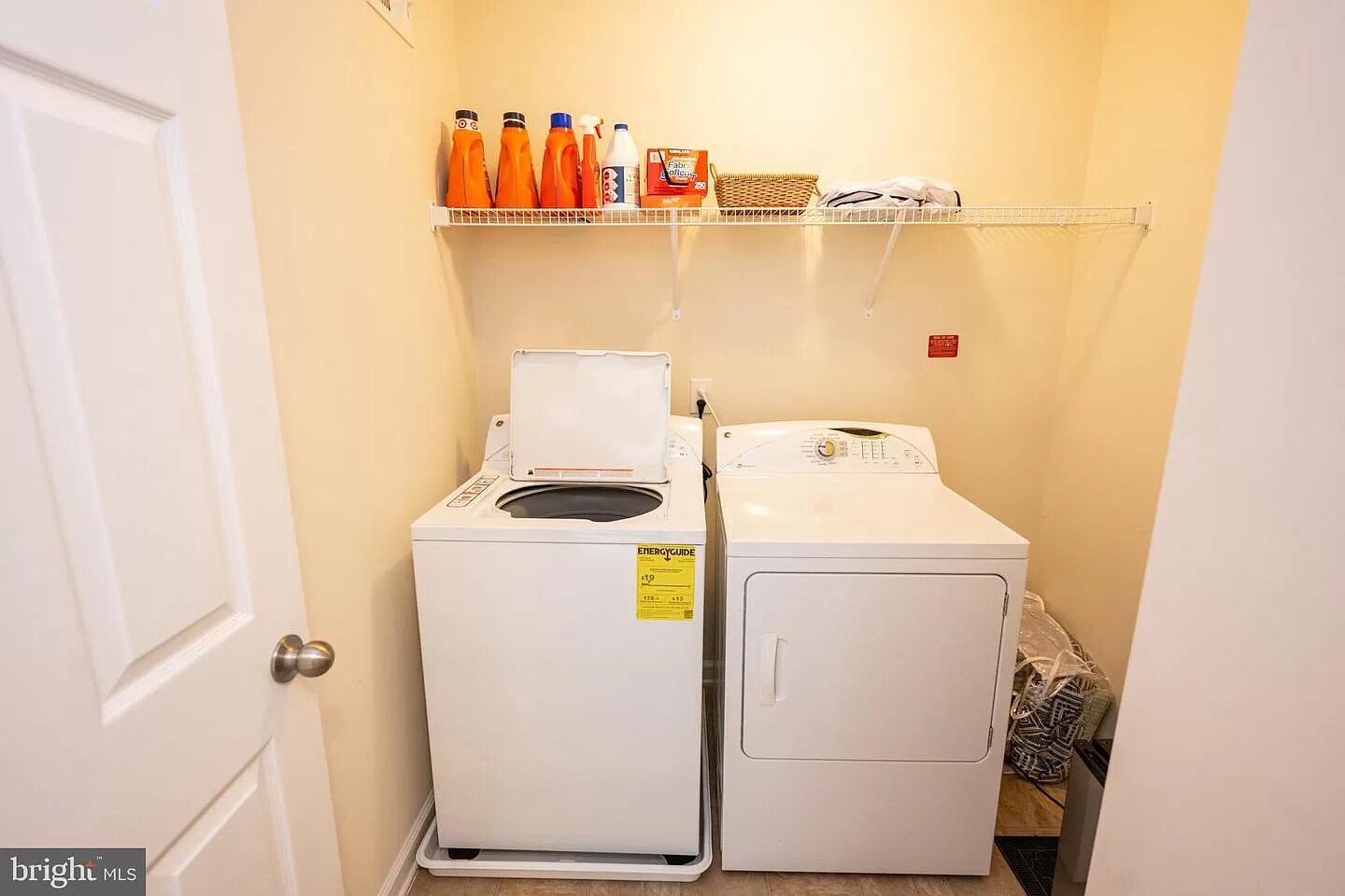 Building Photo - 25239 Laureldale Ter