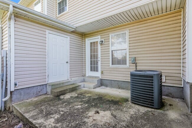 Building Photo - 8028 Logan Dr