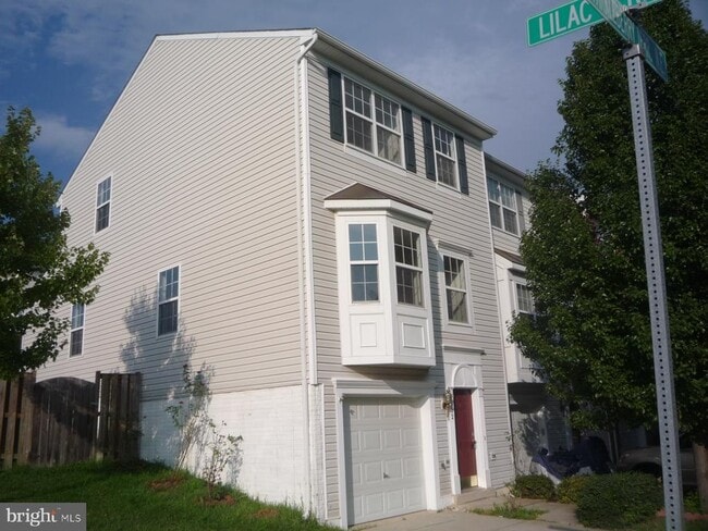 Building Photo - 552 Sparkleberry Terrace NE
