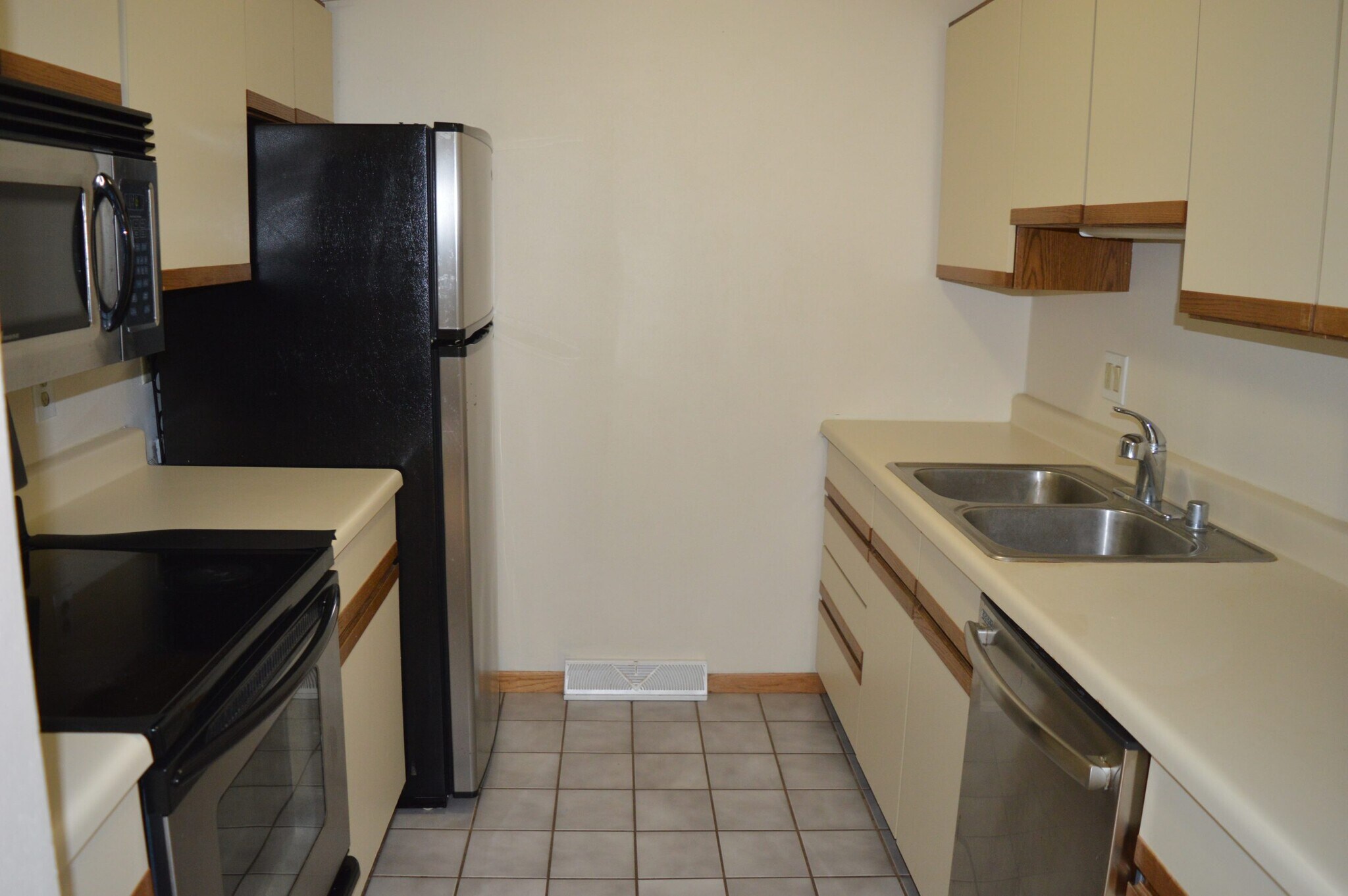 Building Photo - 133 Ponwood Cir