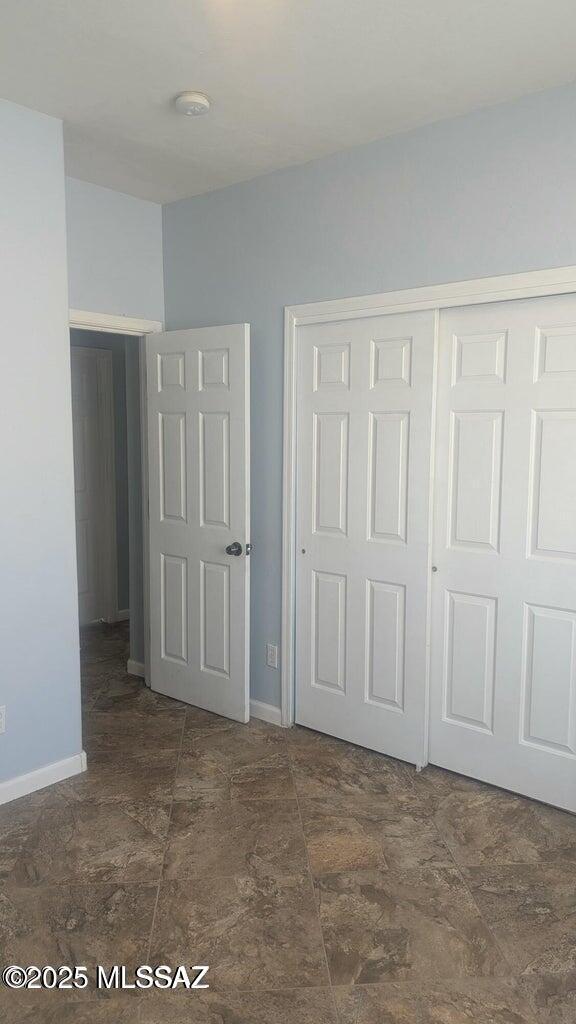 Building Photo - 5554 W Carriage Dr