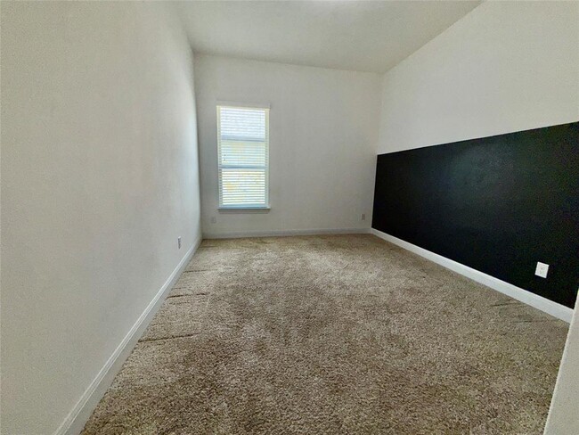 Building Photo - 21413 Merveil Dr