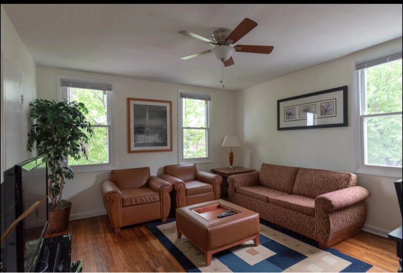 Building Photo - 1136 45th St NE