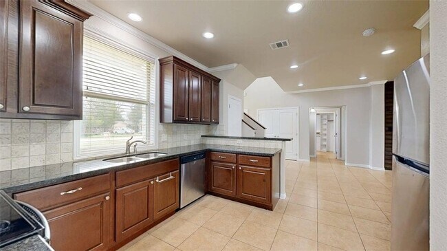 Building Photo - 1102 Milner Dr