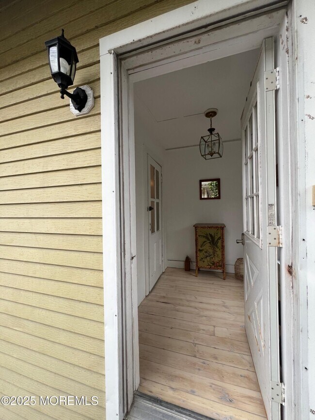 Building Photo - 74 Mt Hermon Way