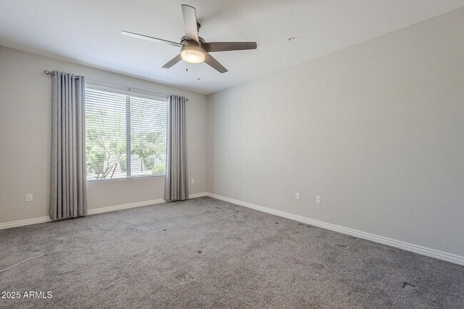 Building Photo - 2425 W Bronco Butte Trl