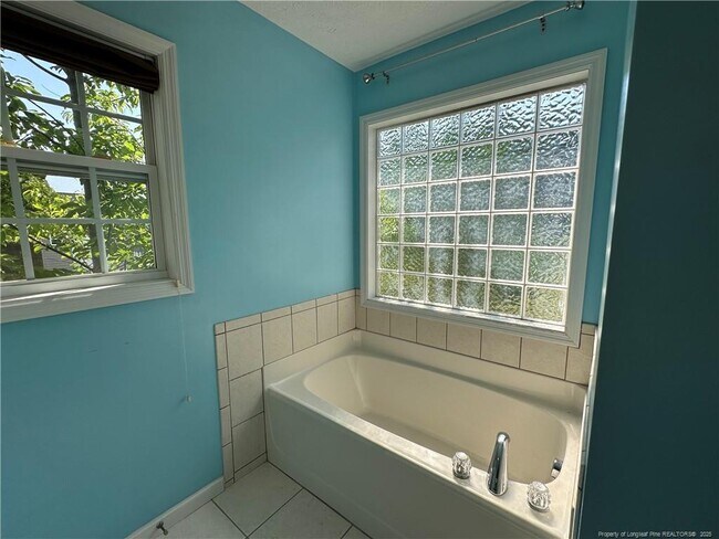 Building Photo - 1404 War Admiral Ct