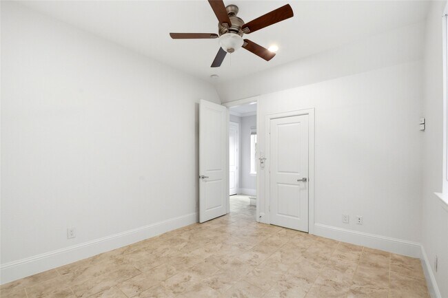 Building Photo - 2119 Taft St