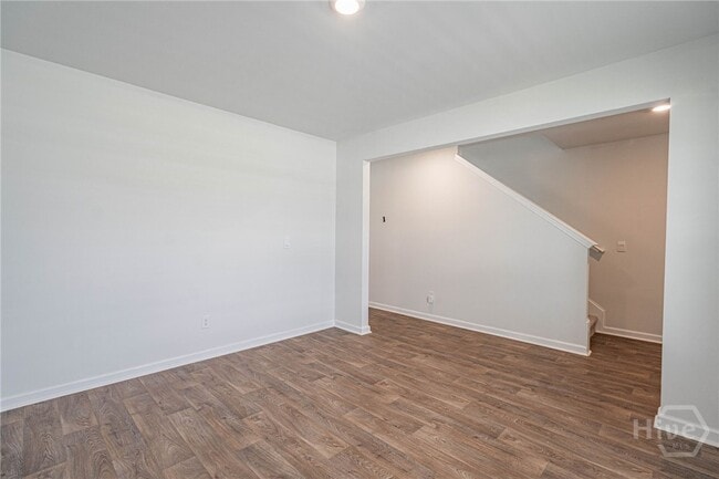 Building Photo - 1004 Bergamot Rd