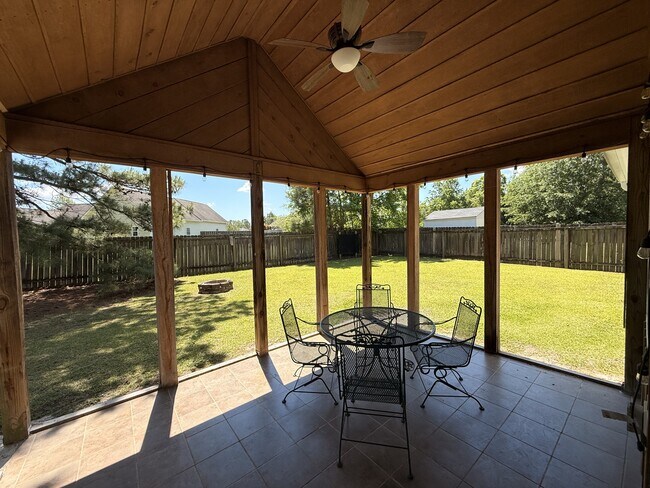 Building Photo - 145 Broadleaf Dr