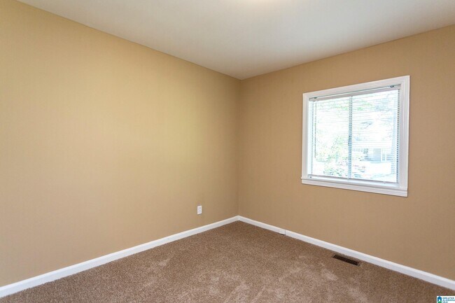 Building Photo - 524 Jane Ann Cir