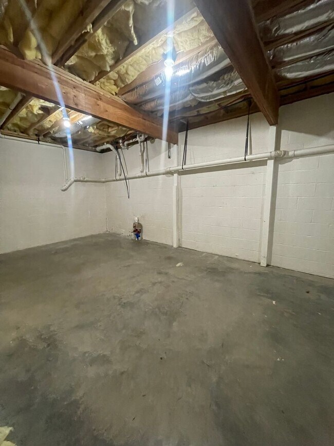 Building Photo - 3 Bedroom + 2 Bath Home for Rent in Soddy ...
