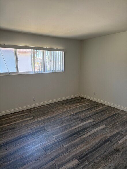 Building Photo - 13582 Arizona St