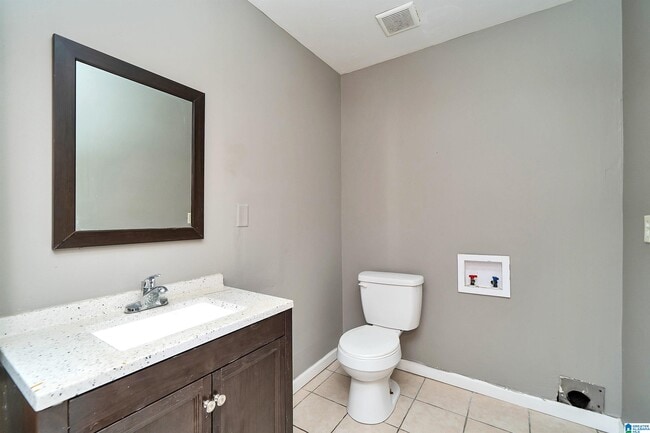 Building Photo - 305 Rose Hill Rd