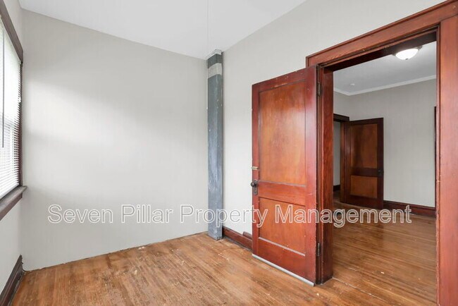 Building Photo - 1803 N 4th St