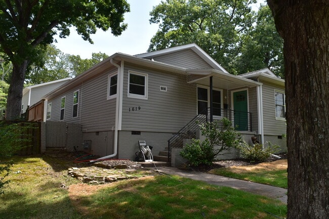 Building Photo - 1619 N University Ave