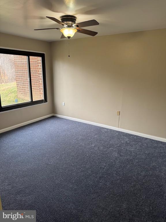 Building Photo - 15712 Dorset Rd