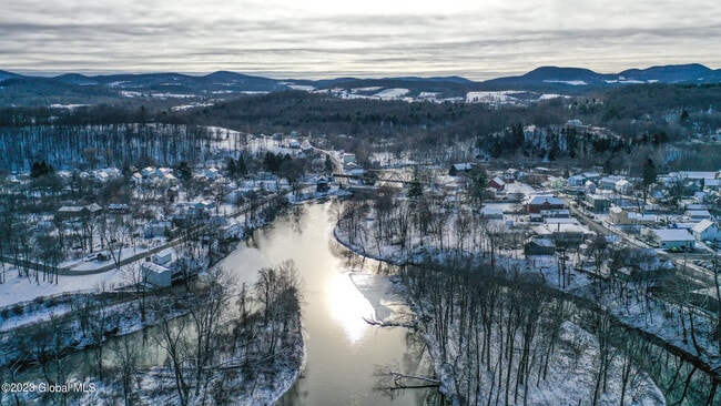 Building Photo - 48 Salem St