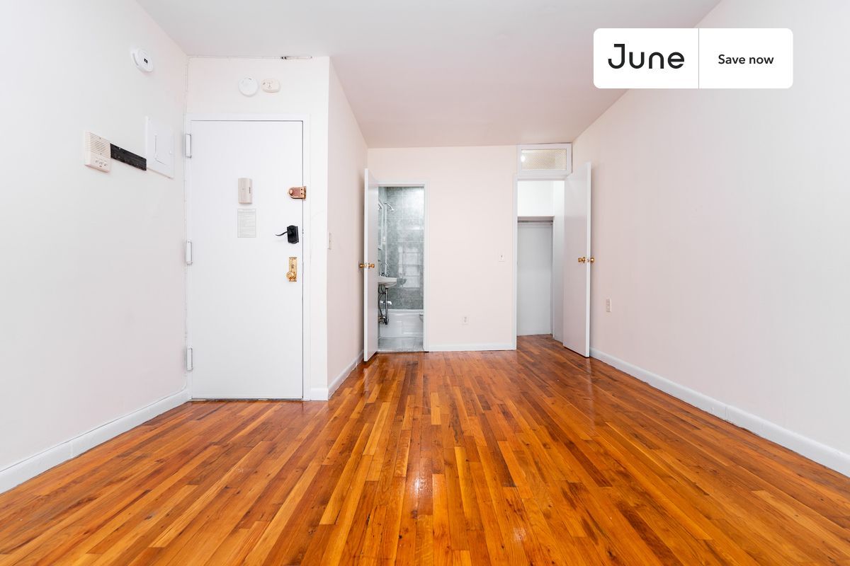 Building Photo - 1365 1st Ave