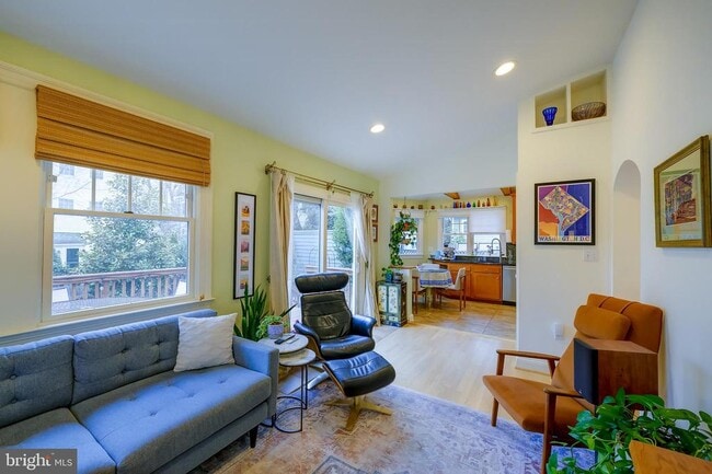 Building Photo - 4504 Highland Ave