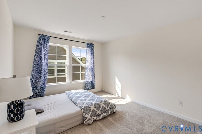 Building Photo - 10702 Skippers St